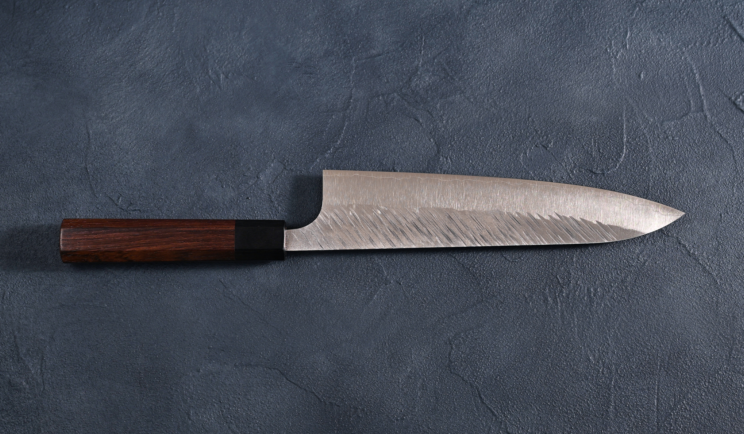 黒﨑優 Yu Kurosaki 風神 牛刀包丁210mm SG2粉末ハイス鋼 紫檀 黒﨑優 Yu Kurosaki 風神 牛刀包丁210mm SG2粉末ハイス鋼 紫檀