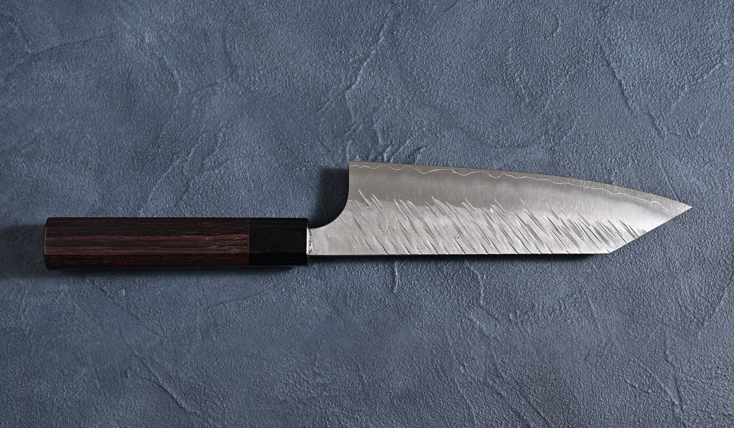 【未使用品】甲鉄 文化包丁180mm SG2粉末ハイス鋼 紫檀八角柄 黒﨑優 Yu Kurosaki 風神 文化包丁 SG2粉末ハイス鋼 紫檀八角柄